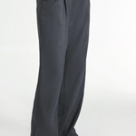 Leveälahkeiset puvunhousut