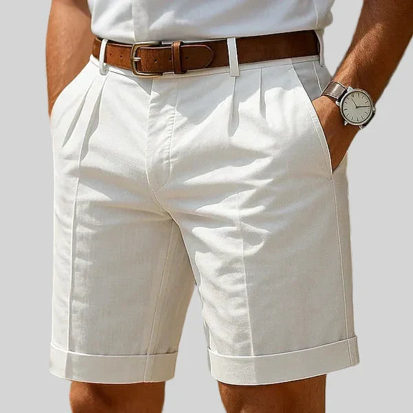 Laskostetut shortsit