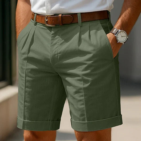 Laskostetut shortsit